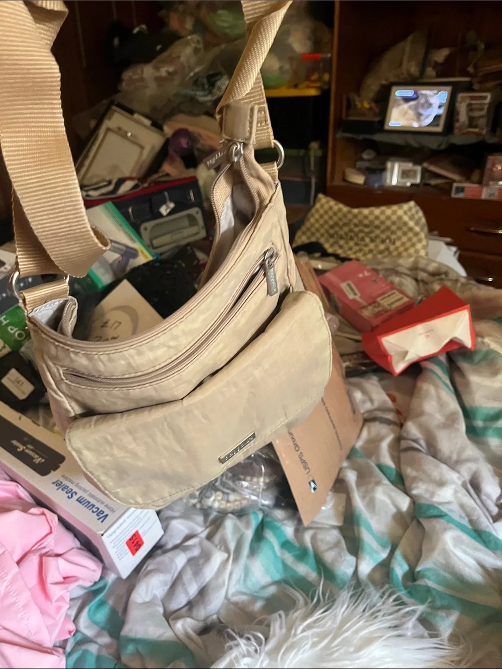 Baggallini Tan Crossbody Messenger Bag for